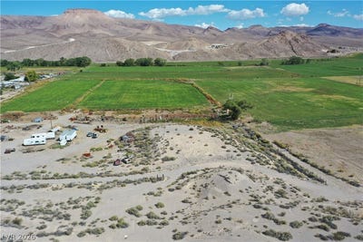 /international/us/430-paradise-road-alamo-nv-110120004940/