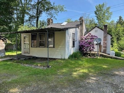 /international/us/310-nh-route-119-fitzwilliam-nh-110100306708/
