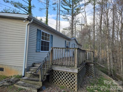 /international/us/6-woodland-street-spruce-pine-nc-110106962304/