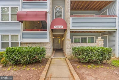 /international/us/13601-sir-thomas-way-2-c-22-silver-spring-md-110100400247/
