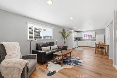 /international/us/16511-garfield-avenue-paramount-ca-110107638355/