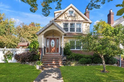 /international/us/161-03-powells-cove-boulevard-whitestone-ny-110120562971/