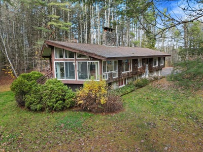 /international/us/275-kennebec-road-hampden-me-110103055901/