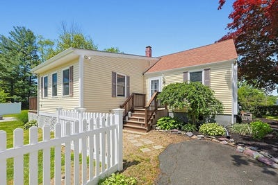 /international/us/32-johnson-st-north-attleboro-ma-110108541066/