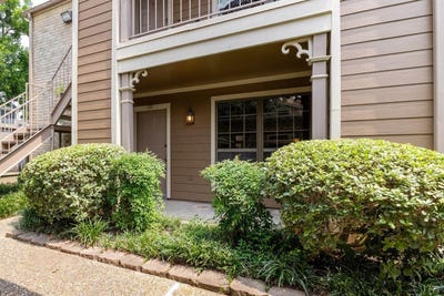 /international/us/1860-white-oak-drive-houston-tx-110107440127/