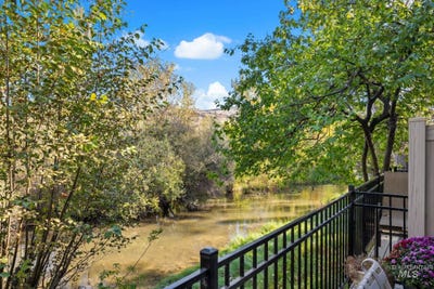 /international/us/1953-s-wood-duck-ln-boise-id-110120453198/