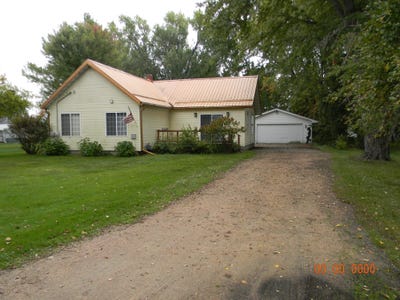 /international/us/1223-mendlik-ave-antigo-wi-110110380233/