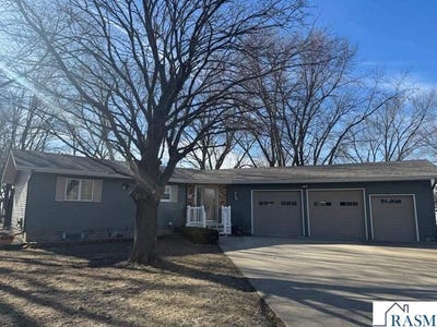 /international/us/630-e-13th-street-blue-earth-mn-110106095947/