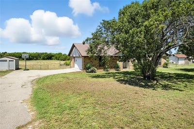 /international/us/105-greenhill-lane-cooper-tx-110101171503/