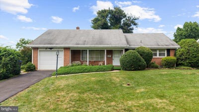 /international/us/255-orchard-hills-drive-boyertown-pa-110119794620/