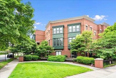 /international/us/130-n-rose-street-palatine-il-110108389218/