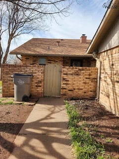 /international/us/-2-court-capistrano-wichita-falls-tx-110101266879/