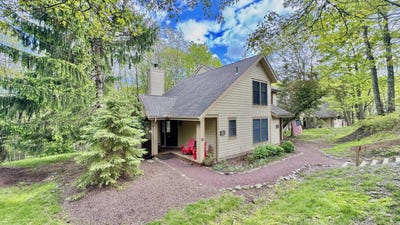 /international/us/422-oak-court-tannersville-pa-110099905594/
