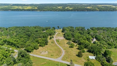 /international/us/3-red-cedar-falls-lane-starkey-ny-110100471581/