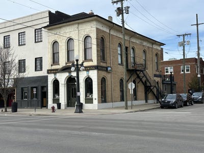 /international/us/227-e-michigan-avenue-marshall-mi-110108801969/