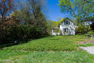 /international/us/81-elmwood-ave-north-adams-ma-110107715527/
