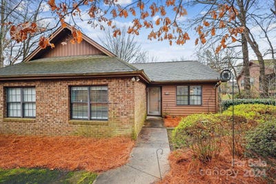 /international/us/494-glory-court-fort-mill-sc-110090416470/