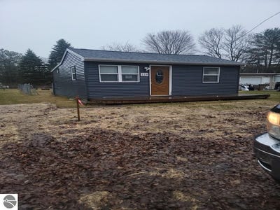 /international/us/124-n-wheeler-oscoda-mi-110107262341/