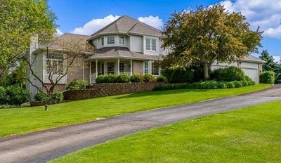 /international/us/12317-dunham-drive-roscoe-il-110108225372/