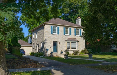 /international/us/211-n-88th-st-wauwatosa-wi-110101550030/