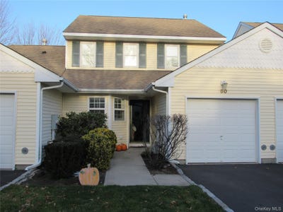 /international/us/50-strawberry-commons-riverhead-ny-110104050194/