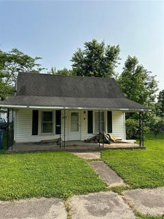 /international/us/109-virginia-street-cambria-il-110105958866/