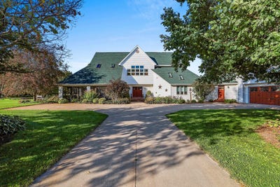 /international/us/5653-county-road-k-new-franken-wi-110120465998/