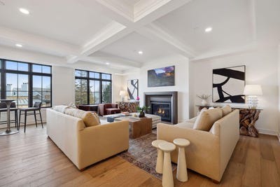 /international/us/511-2nd-street-excelsior-mn-110108685643/