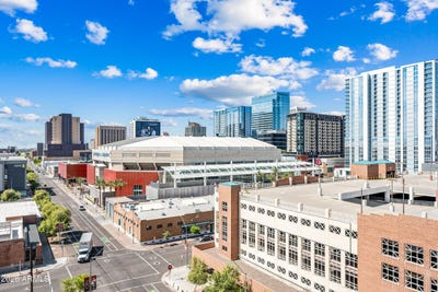 /international/us/310-s-4th-street-phoenix-az-110107352710/