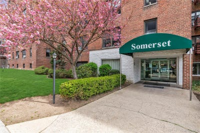 /international/us/83-85-116th-street-richmond-hill-ny-110107377050/