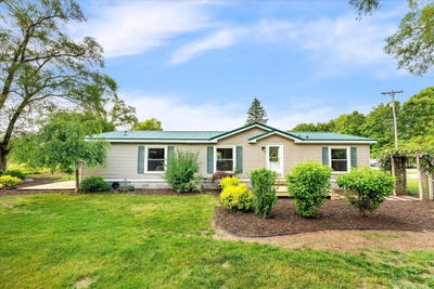 /international/us/6626-dennison-road-plainwell-mi-110100128286/