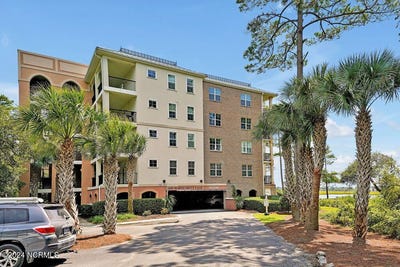 /international/us/2100-marsh-grove-lane-southport-nc-110098302693/
