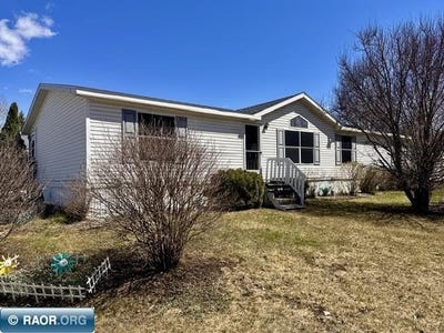 /international/us/12-driftwood-drive-virginia-mn-110108129768/