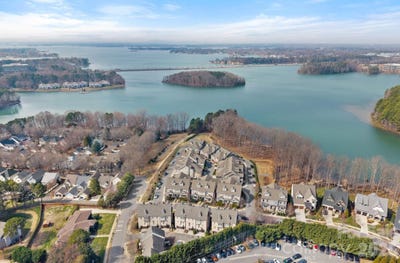 /international/us/744-amalfi-drive-davidson-nc-110106204571/