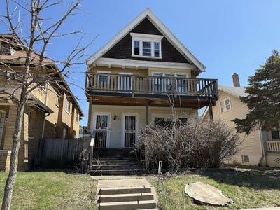 /international/us/2470-n-41st-st-milwaukee-wi-110107303057/