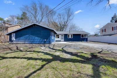 /international/us/109-hastings-st-framingham-ma-110107165388/