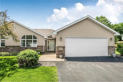 /international/us/900-golden-pond-court-buffalo-mn-110108630105/
