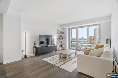 /international/us/320-adolphus-avenue-cliffside-park-nj-110108378668/