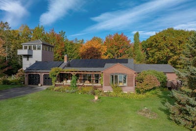 /international/us/1035-newbury-neck-road-surry-me-110120655445/