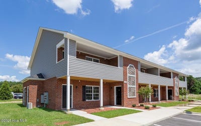 /international/us/208-orlando-way-greenville-nc-110100614558/