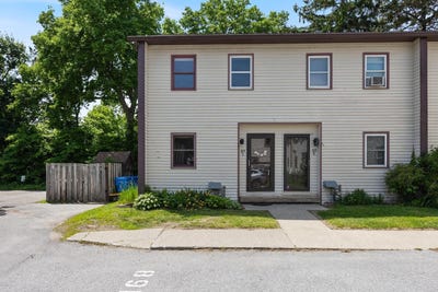 /international/us/89-n-champlain-street-burlington-vt-110108654022/