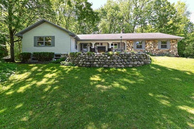 /international/us/15305-santa-maria-court-brookfield-wi-110108817961/