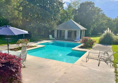/international/us/309-n-academy-street-kingstree-sc-110098687186/