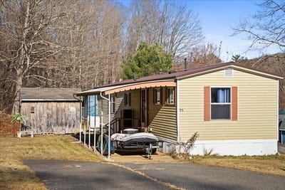 /international/us/21-ash-ln-wales-ma-110106342506/