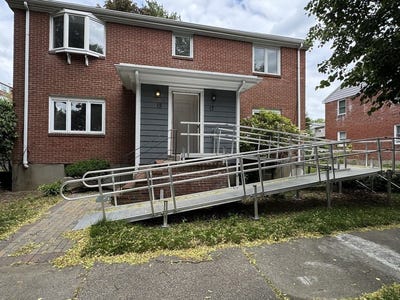 /international/us/15-17-belmont-road-brookline-ma-110108910312/