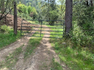 /international/us/222-rd-222-oakhurst-ca-110088292087/