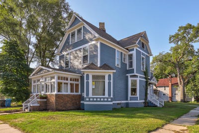 /international/us/1223-terrace-street-muskegon-mi-110108200487/