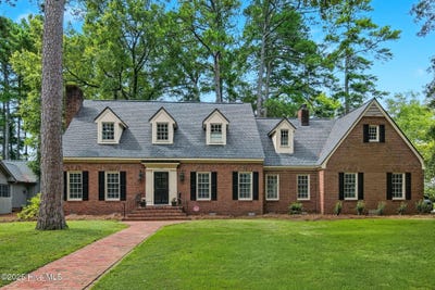 /international/us/1111-kingswood-road-nw-wilson-nc-110100981895/