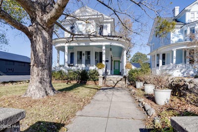 /international/us/414-w-main-street-washington-nc-110103654536/