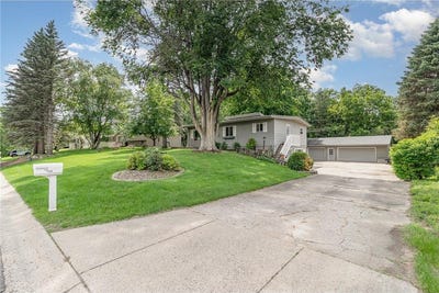 /international/us/7286-prairie-view-drive-eden-prairie-mn-110100340524/